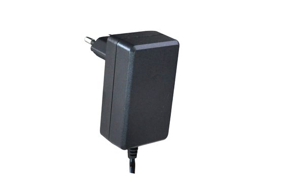آداپتور برق جهانی 19 ولت AC Dc 600 میلی آمپر برای لوازم خانگی تحت تاییدیه IEC61558