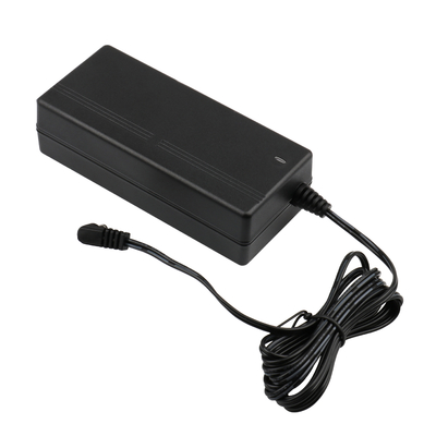 منبع تغذیه آداپتور رومیزی جادوگر 12 ولت 5a با CE/FCC/UL